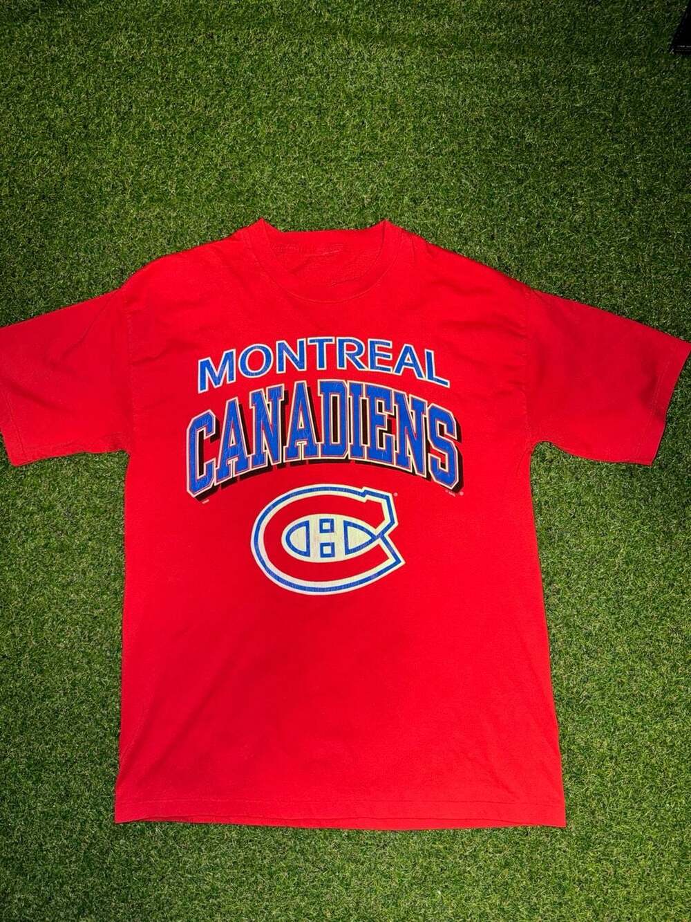 Vintage NHL Montreal Canadiens T-Shirt Red Graphic Tee L